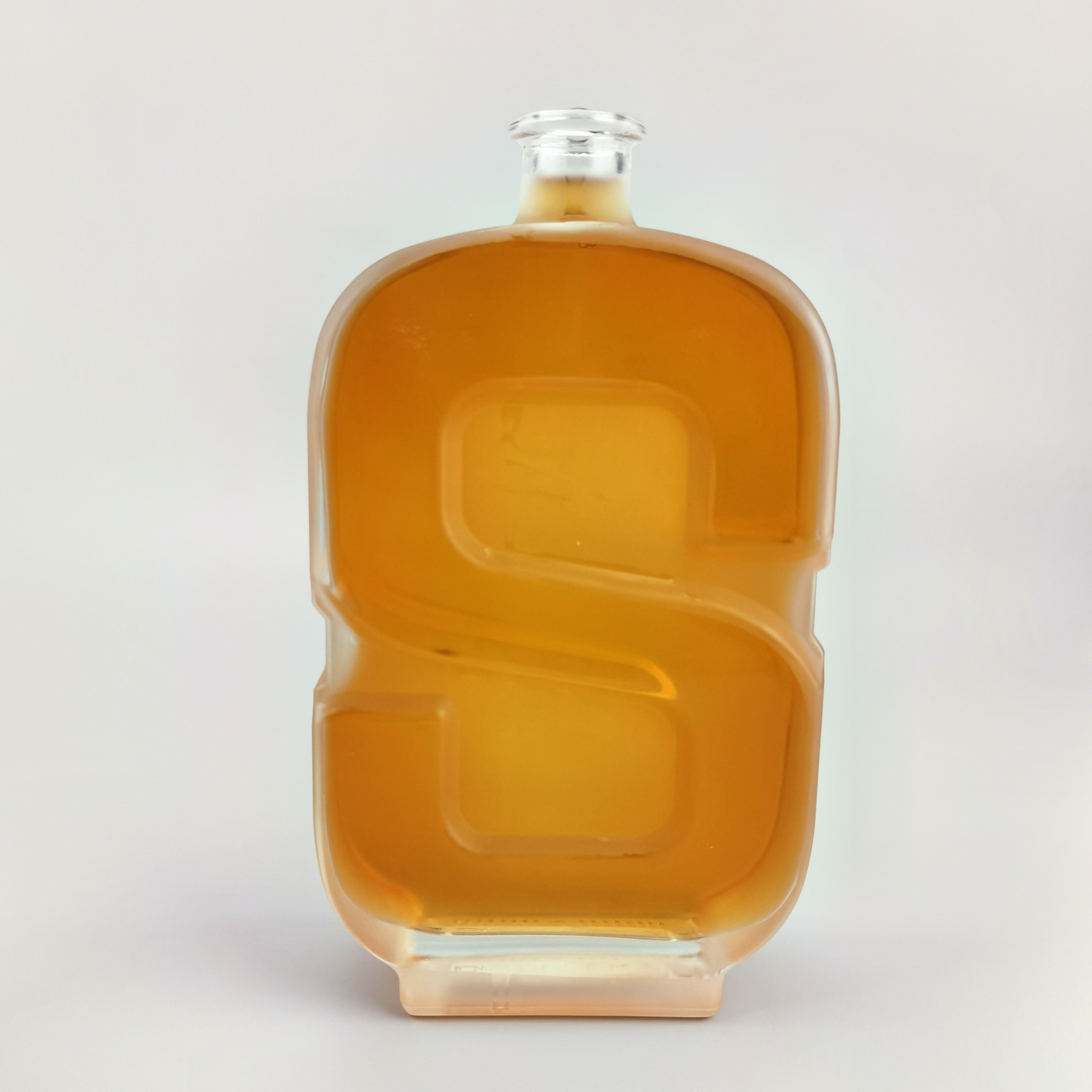 790ml Letter-shaped glass wine packing bottle