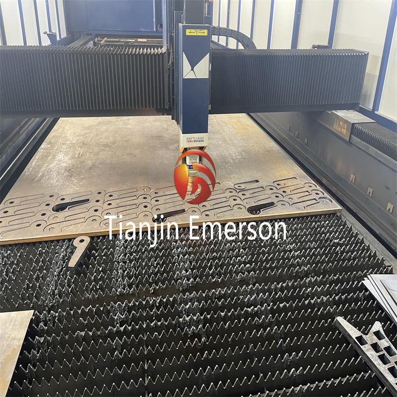 Lasersk&aelig;remaskine