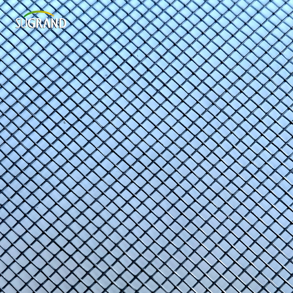 Rollo gris recubierto de PVC de la red de la pantalla de la ventana de la puerta de la protección del mosquito de la fibra de vidrio