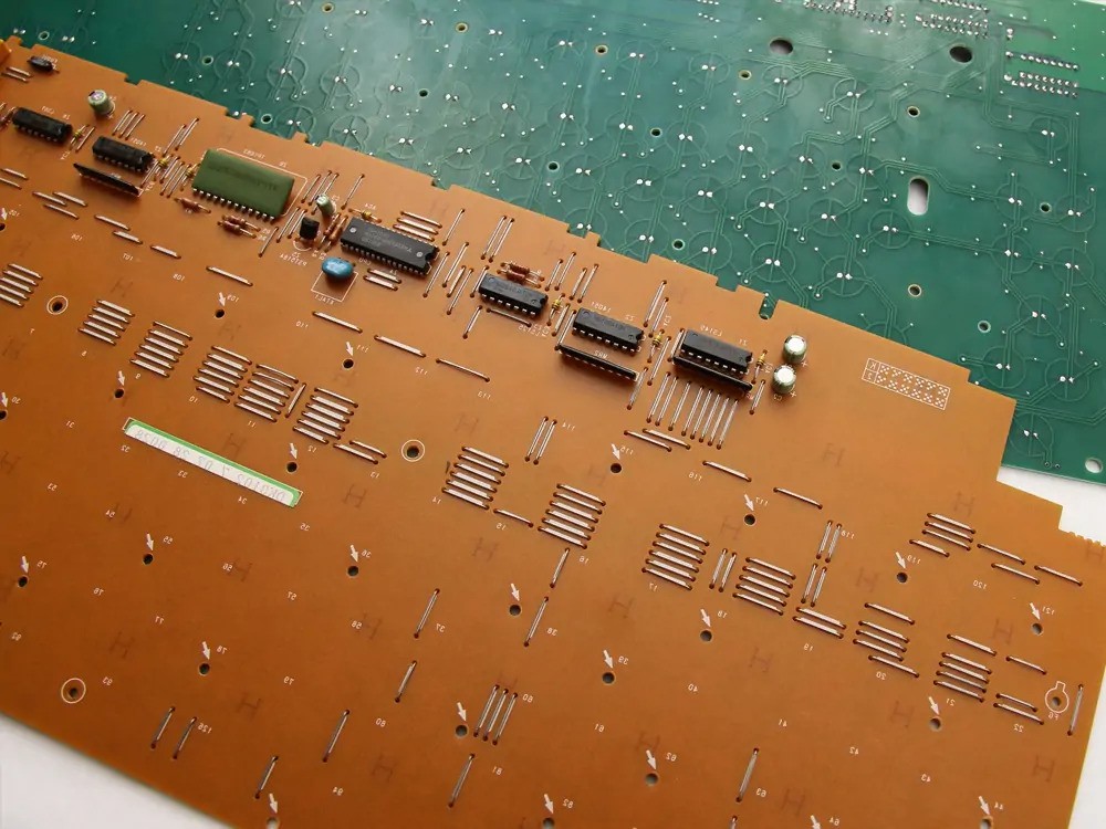 Thuộc t&iacute;nh-V&agrave;-Đặc điểm-Của-Phenolic-Giấy