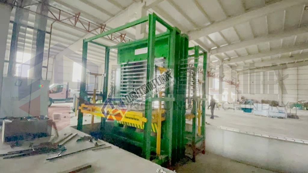 Mesin Press Hidrolik Hot Pressing untuk Pembuatan Kayu Lapis