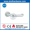 Manija de palanca especial moderna de acero inoxidable para puerta delantera-DDTH024