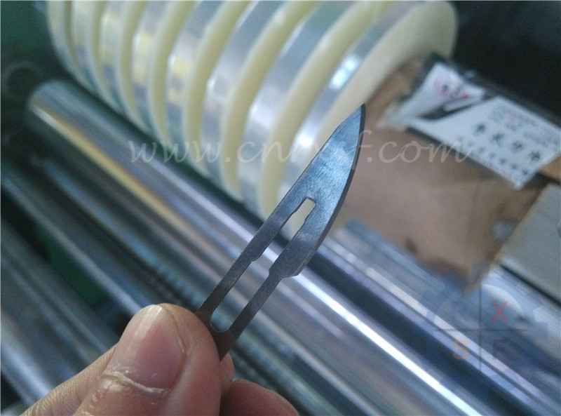 завальцовка 700mm поверхностная разрезая и перематывать машина