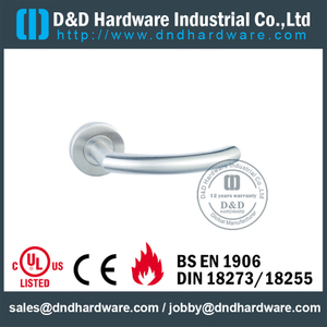 Manija de puerta hueca clasificada para fuego de tubo de acero inoxidable de 22 mm para puerta de madera de oficina -DDTH011