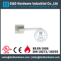 Manija de puerta interna de palanca sólida tipo cuadrada para puertas metálicas huecas-DDSH037