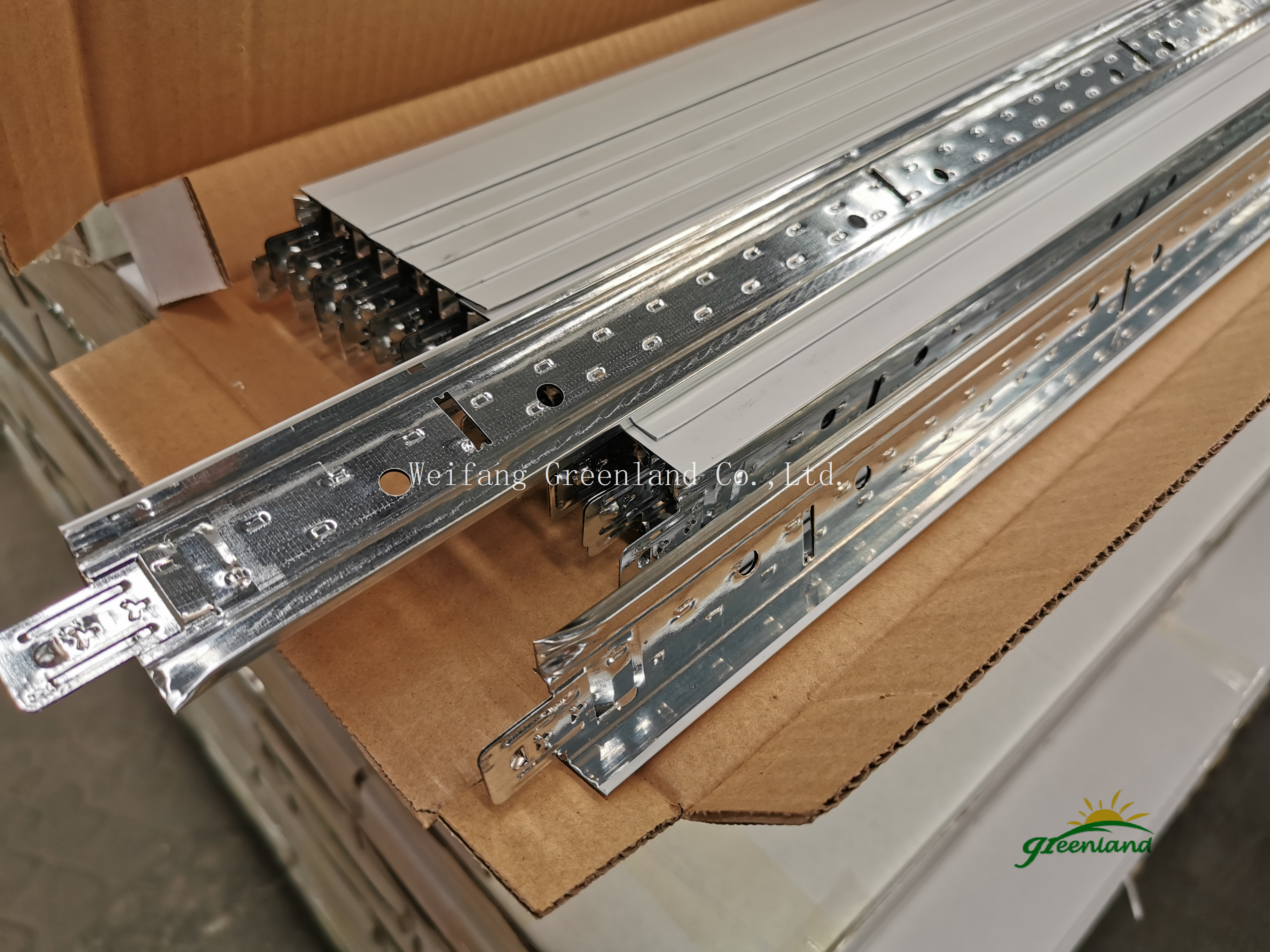 T-bar ceiling suspension grids